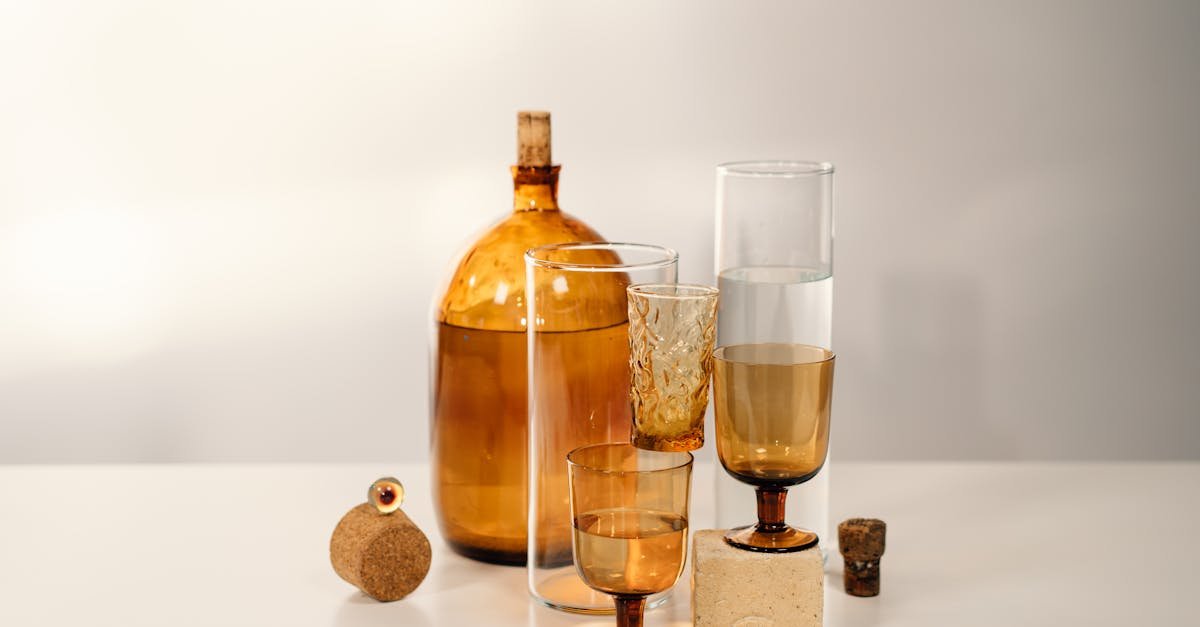 découvrez nos cloisons en verre intérieures de luxe, alliant design élégant et fonctionnalité pour sublimer vos espaces avec transparence et modernité.