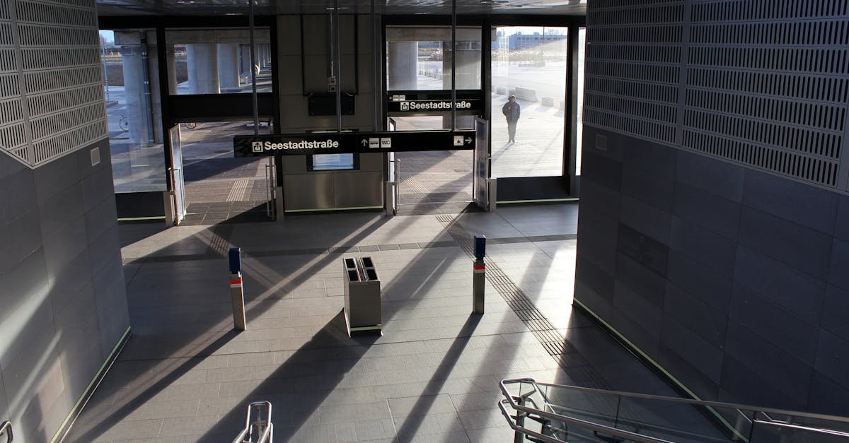 découvrez nos portes en acier et verre alliant robustesse et élégance pour sécuriser et embellir vos espaces.