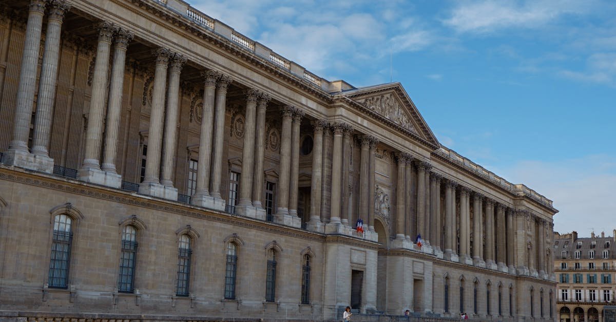 découvrez notre savoir-faire en tant que fabricant de verrières à paris, alliant design élégant et qualité artisanale pour sublimer vos espaces.