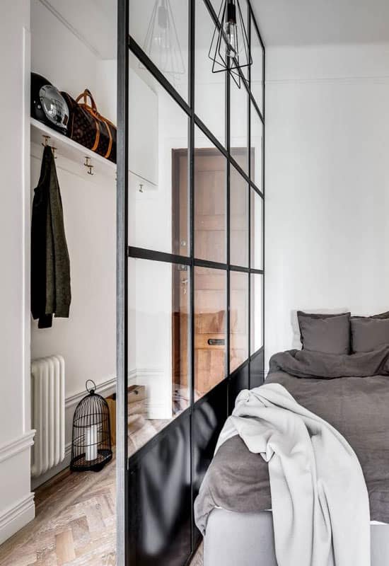 découvrez comment choisir une chambre avec verrière lumineuse et spacieuse pour un intérieur élégant et rempli de lumière naturelle.