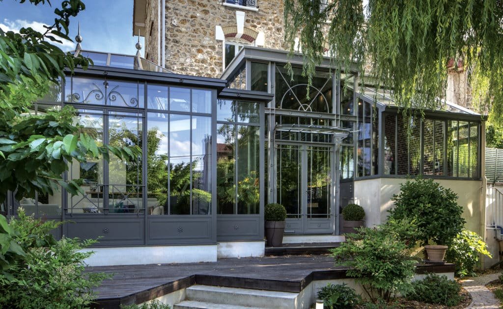 découvrez comment choisir une verrière en acier sur mesure à paris et en île-de-france, alliant élégance et robustesse pour sublimer votre intérieur.