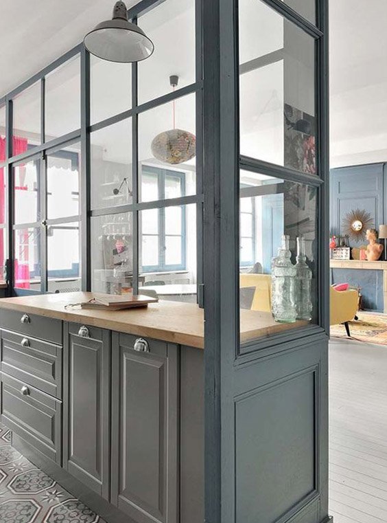 découvrez comment choisir la verrière idéale pour votre cuisine, alliant style et fonctionnalité pour sublimer votre espace.