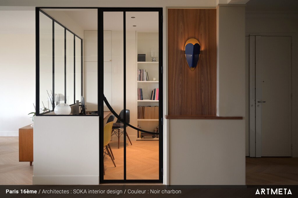 découvrez nos cloisons verrières en acier sur mesure à paris, alliant élégance et fonctionnalité pour sublimer vos espaces intérieurs avec style.