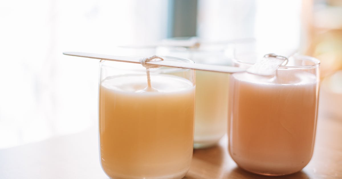 découvrez nos créations en vitrail fait main, alliant art traditionnel et design unique pour sublimer votre intérieur.