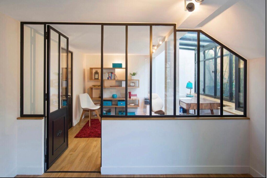 découvrez comment optimiser vos espaces à paris grâce à l'installation de cloisons verrières, alliant esthétique, luminosité et fonctionnalité pour tous vos projets d'aménagement.