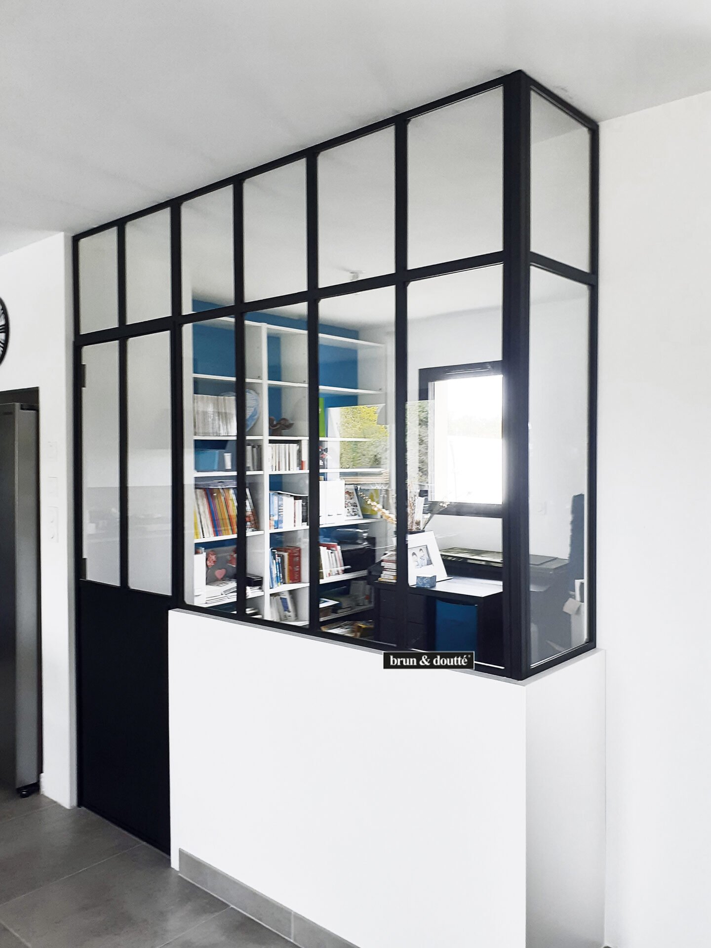 découvrez nos portes verrières en acier sur mesure mds déco, alliant élégance et robustesse pour sublimer votre intérieur avec un design unique.