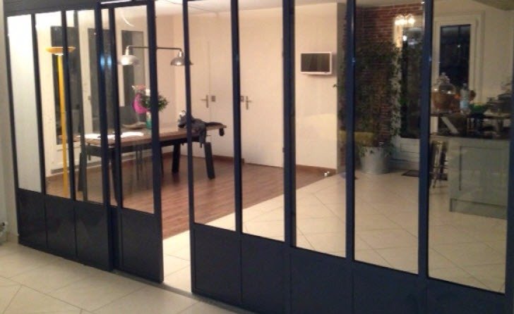 découvrez nos portes verrières en acier sur mesure chez mds déco en île-de-france, alliant élégance et robustesse pour sublimer vos espaces intérieurs.