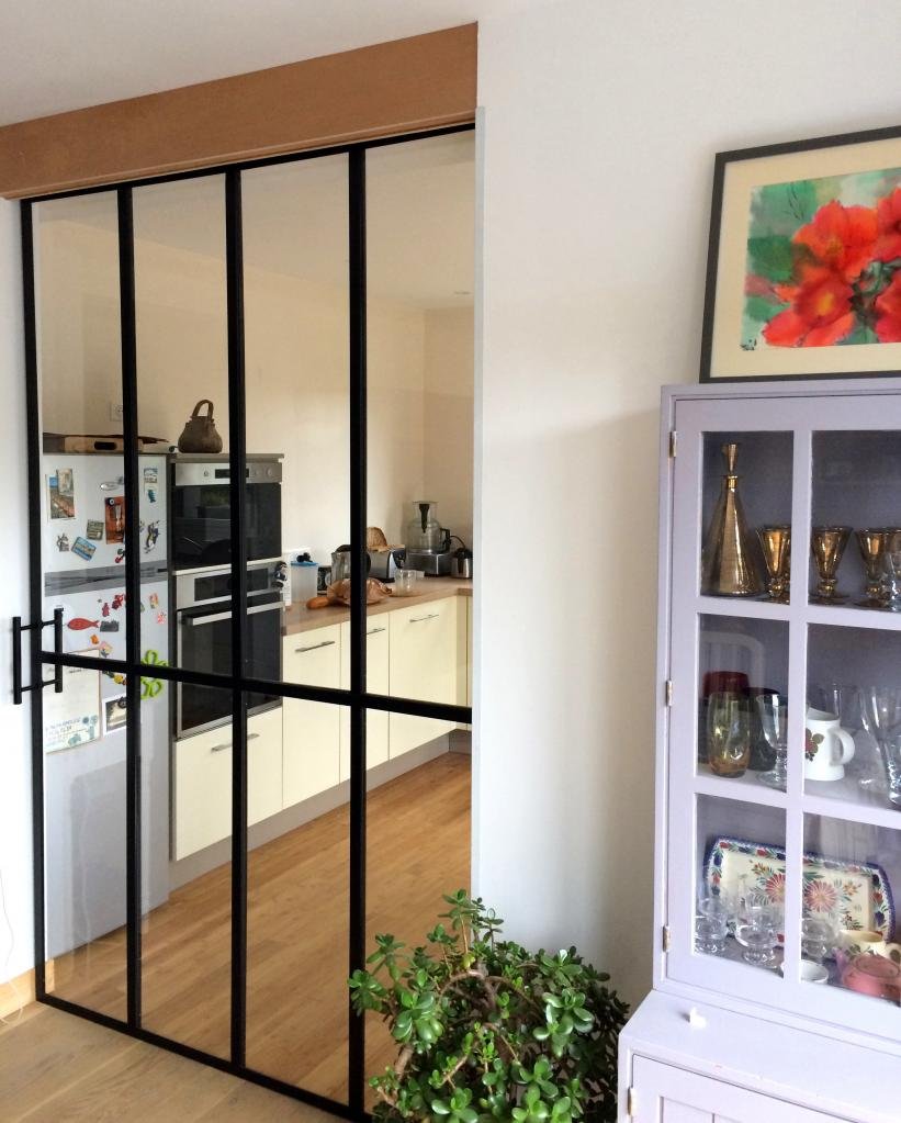 découvrez nos portes verrières en acier sur mesure mds déco, alliant élégance et robustesse pour sublimer votre intérieur avec style et qualité.