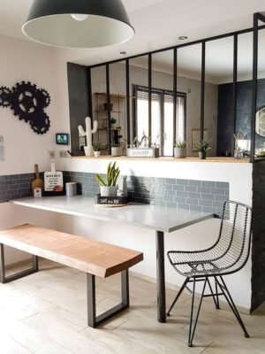 découvrez comment une porte verrière en acier peut transformer votre cuisine en un espace moderne et lumineux, alliant esthétique et fonctionnalité.