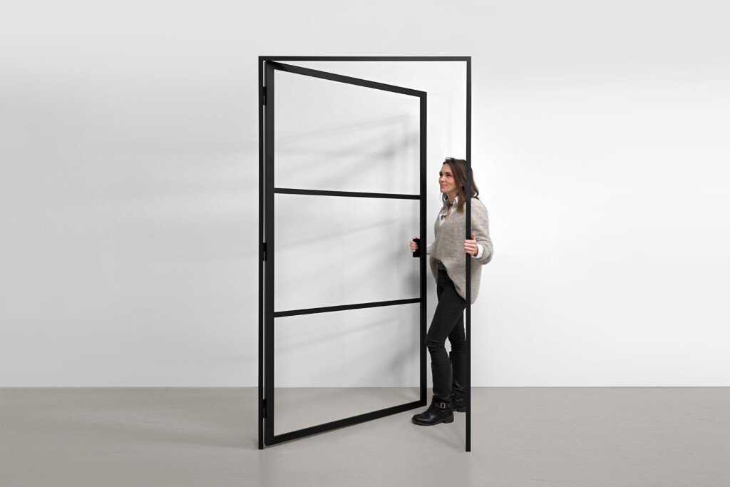 découvrez les portes verrières battantes sur mesure par mds déco en île-de-france, alliant élégance et fonctionnalité pour sublimer vos espaces intérieurs.