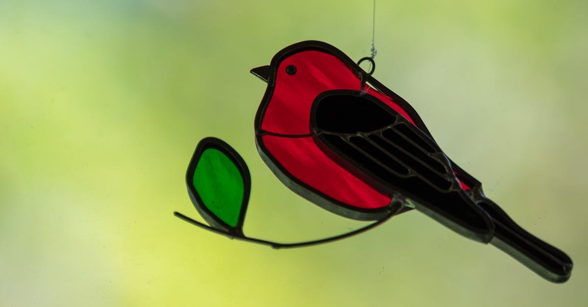 découvrez nos vitraux faits main, alliant art et savoir-faire pour sublimer votre décoration intérieure avec des pièces uniques et colorées.